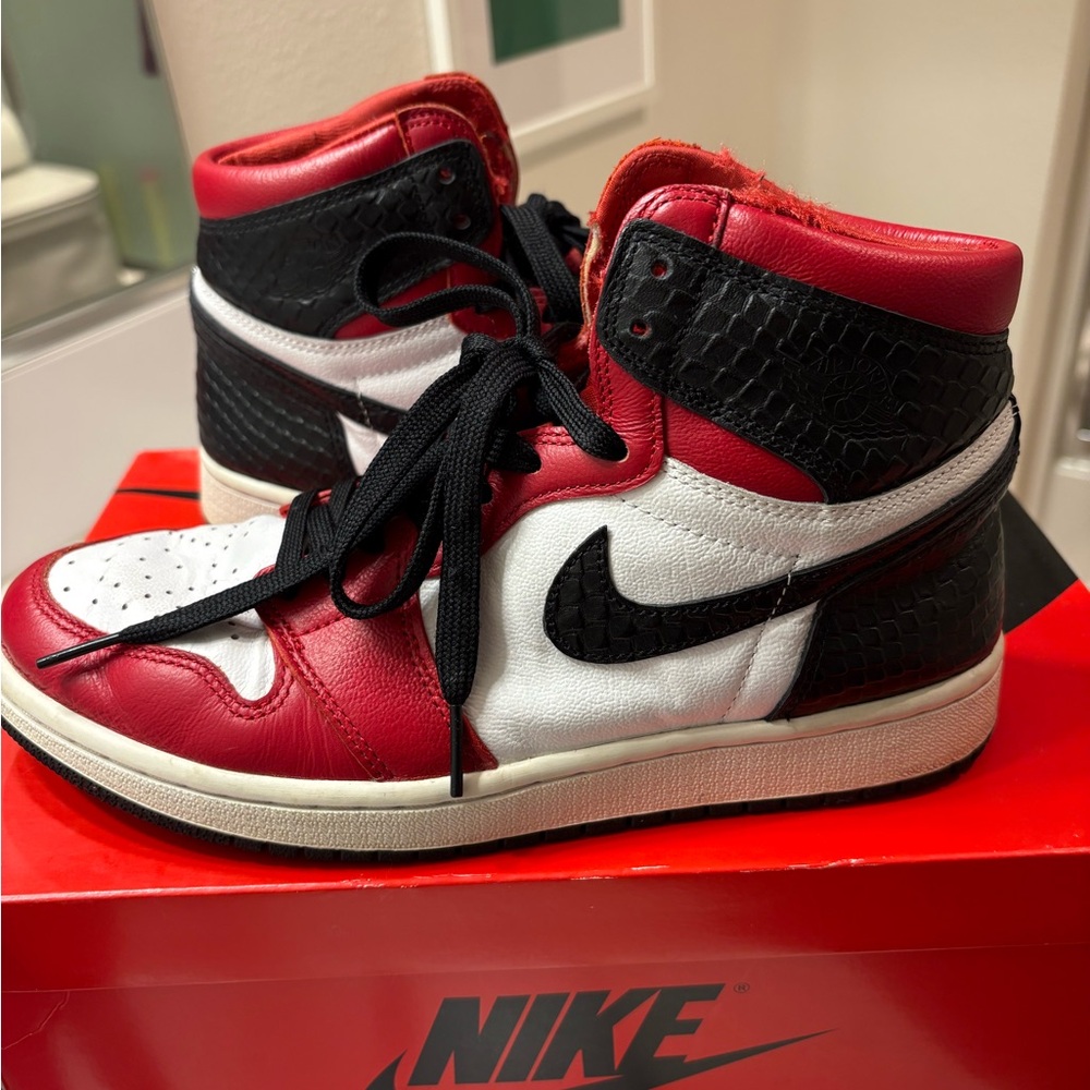 Women’s Jordan 1 High OG